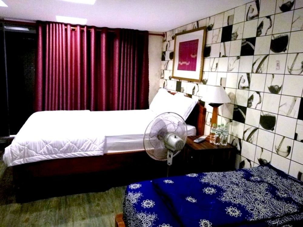 Venus Hotel - 2I1A Bach Dang P2 Tan Binh Ho Chi Minh City Bagian luar foto