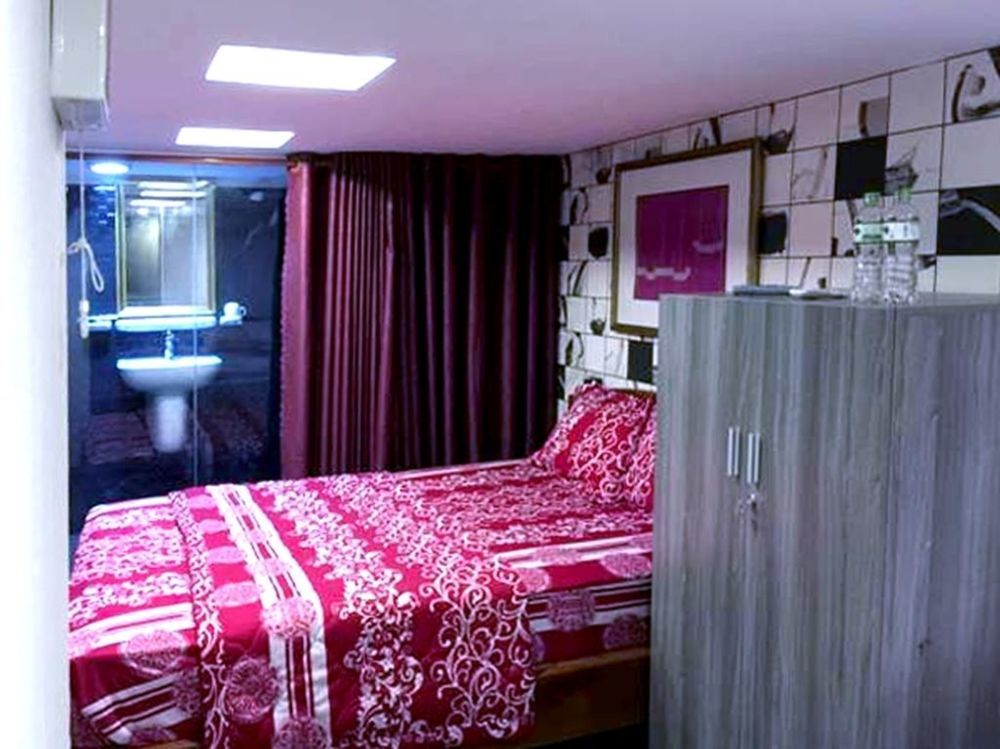 Venus Hotel - 2I1A Bach Dang P2 Tan Binh Ho Chi Minh City Bagian luar foto
