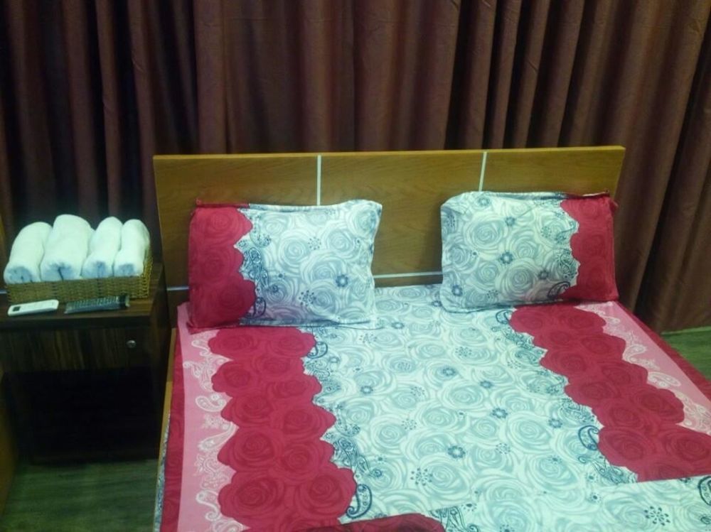 Venus Hotel - 2I1A Bach Dang P2 Tan Binh Ho Chi Minh City Bagian luar foto