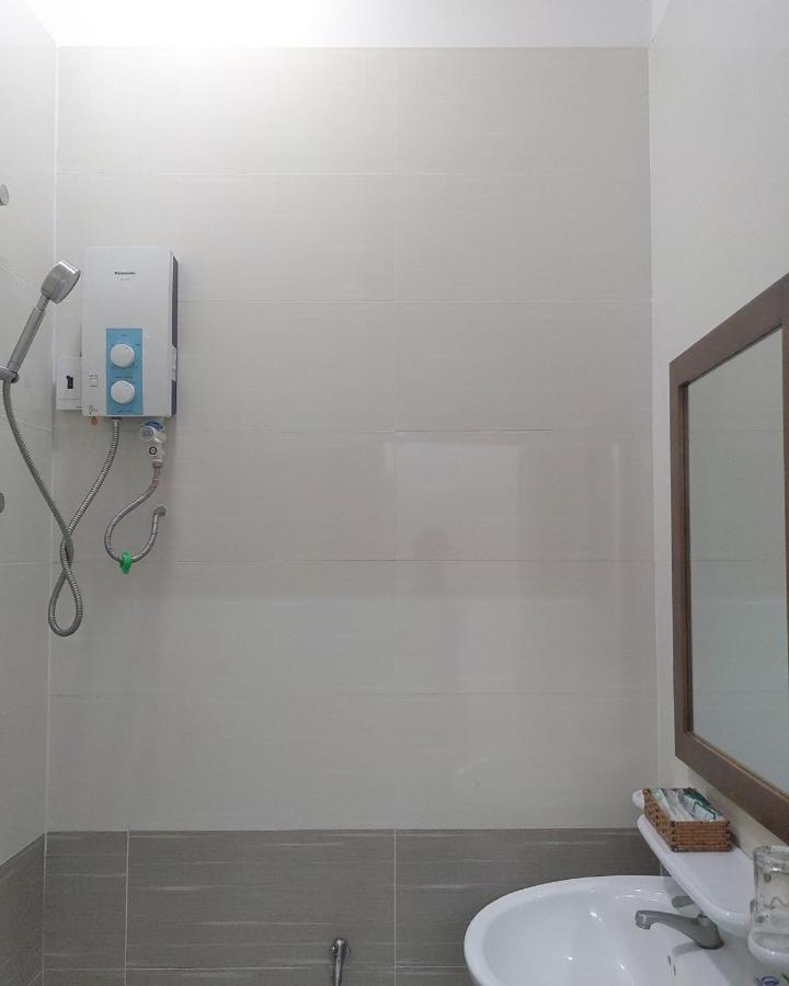 Venus Hotel - 2I1A Bach Dang P2 Tan Binh Ho Chi Minh City Bagian luar foto